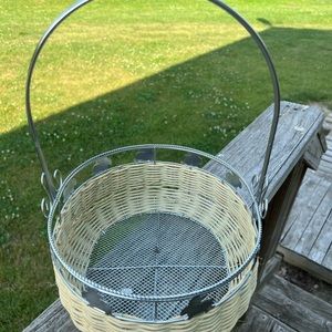 Metal leaf basket.